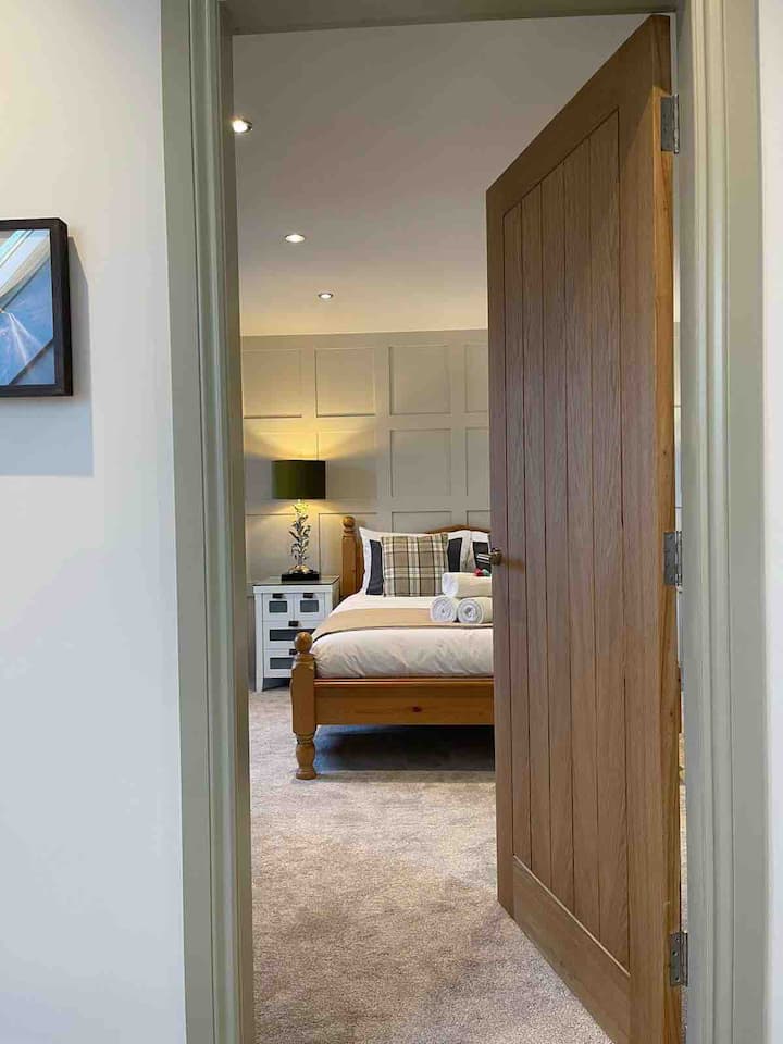 New Build- Modern, Stylish One Bedroom Townhouse! - Crieff
