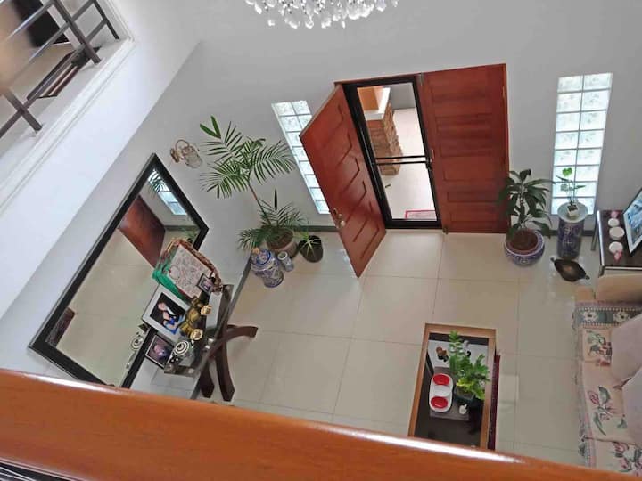 Lovely & Quiet 2 Story Home 2br W/ High Speed Wifi - Antipolo