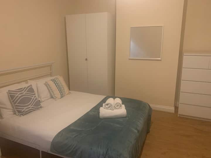 Beautiful Double Room In Shaw, Near Manchester - Rochdale