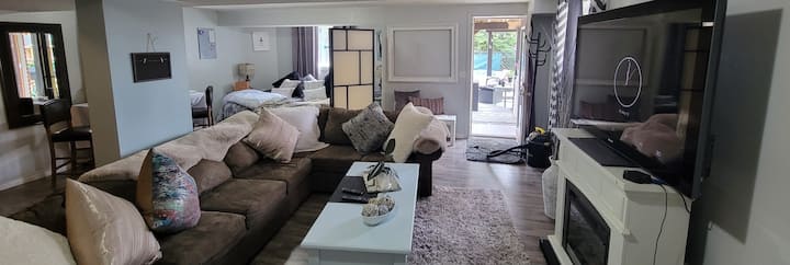 A Bright Luxurious & Cozy Suite! - 貴湖