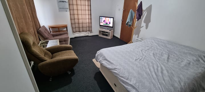 Big Double Room, Shared Kitchen - Rotherham