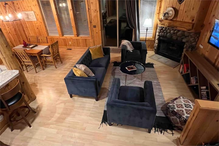 Eagle Crest Chalet - On Golf Course With Private Hot Tub And Ev Charging! - Eagle Crest, OR
