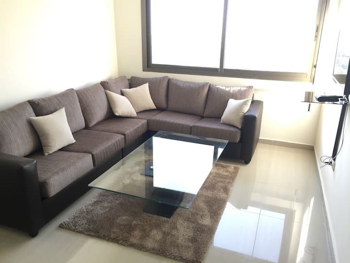 Cozy Apartment With Parking, Gym & Pool - Lebanon