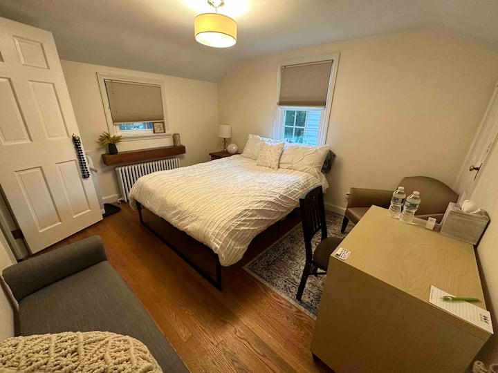 Cozy Room Walkable To Town - Morristown, NJ