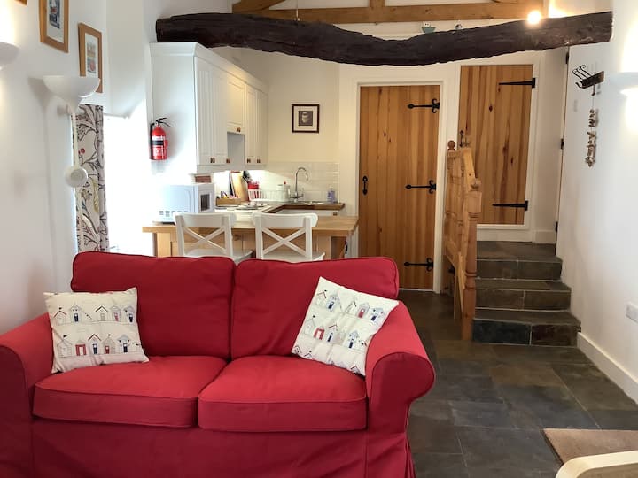 Little Hoops, Cosy Converted Barn - Instow
