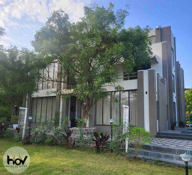 Villa in Indore at the Best Price cozycozy