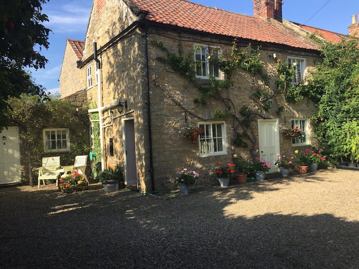Swan Cottage Guest Accommodation - Thirsk