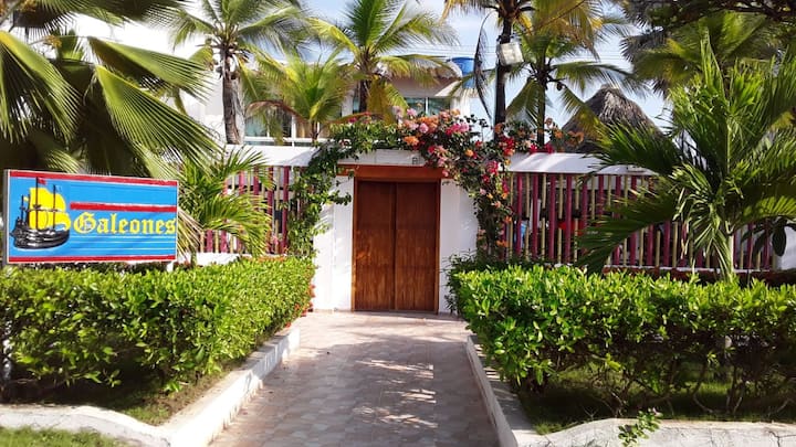 Una Habitacion De Playa Casa Hotel Galeones - Cartagena
