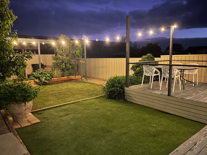 Cozy Stone Home With Amazing Outdoor Entertaining - Ardrossan, Australia