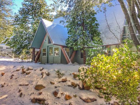 A Frame Cabin In A Vintage Trailer Park - Julian