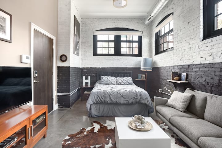 Grab A Slice Of History At A Characterful Industrial Studio - Columbus, OH