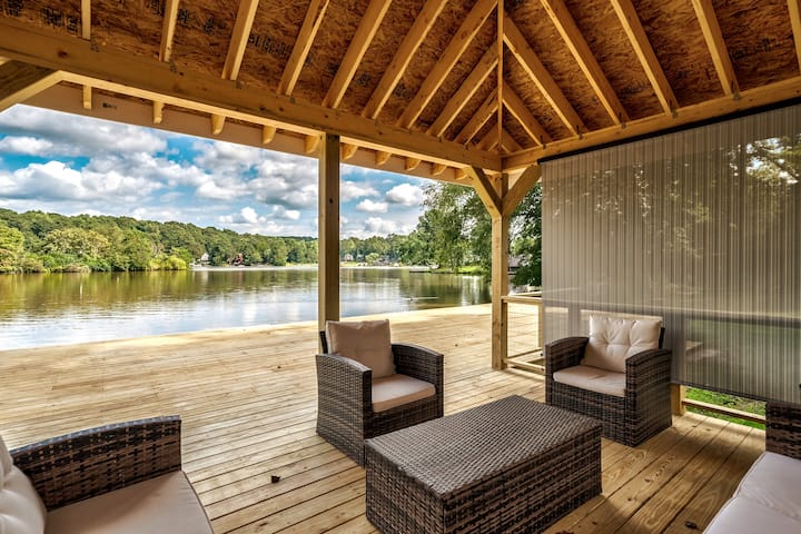 Sunny Deck All Rooms W/lake View - Lithonia, GA