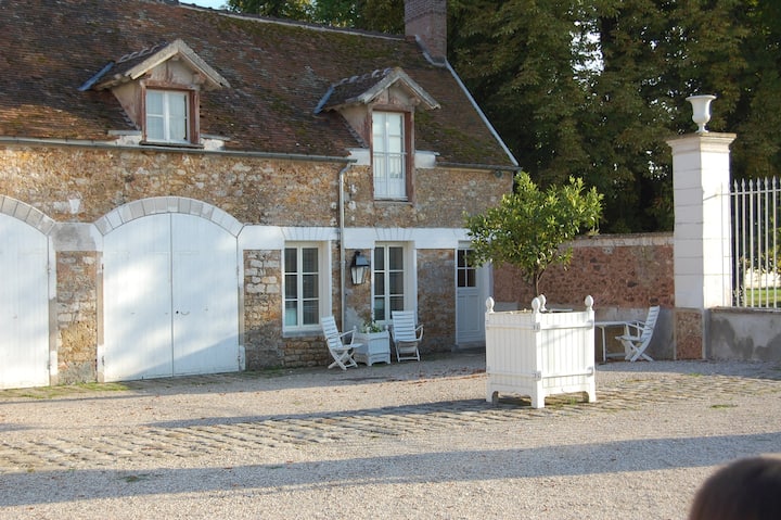 French Country Farm Cottage - Fontenay-Trésigny
