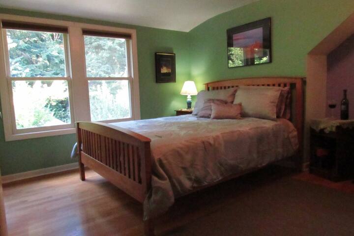 Woodland Paradise With Queen Bed & Private Bath - Marshall Park - Portland