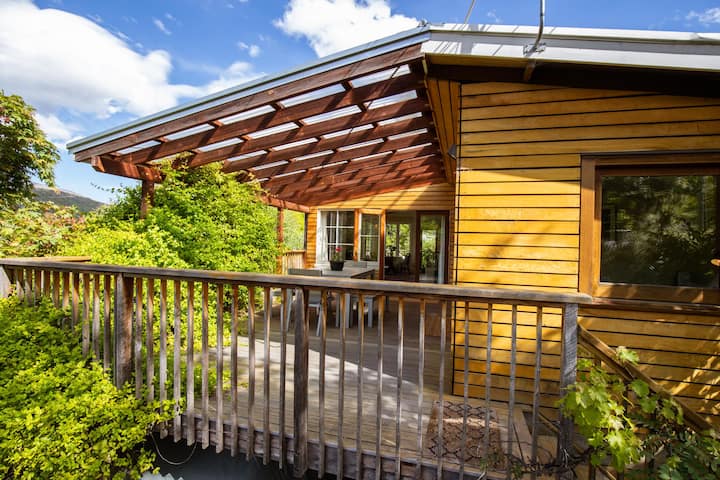 Kopere Cottage-comfort- Character-location-views - Arrowtown