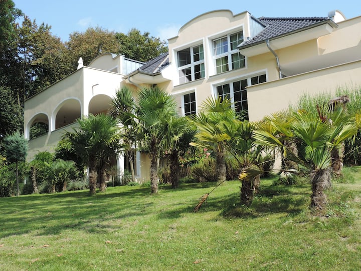 Wohnung Il Giardino Der Park-villa, 250m Zum See - Nonnenhorn