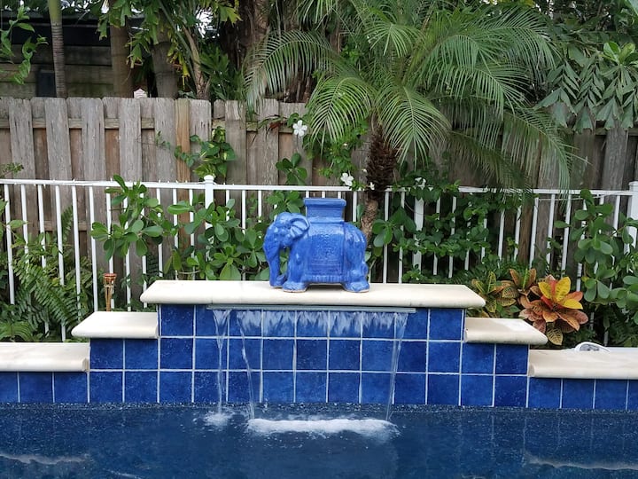 Private Cottage & Pool - Near Beach & Town - Lake Worth
