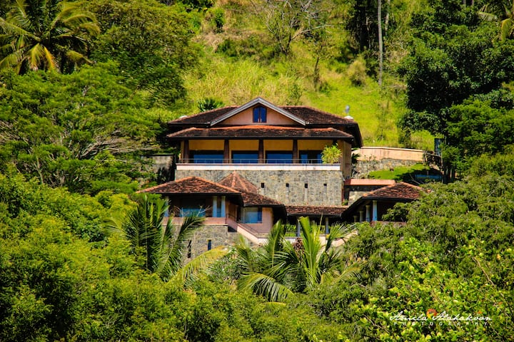 Villa Sanmara: Birdwatchers’ Paradise - スリランカ