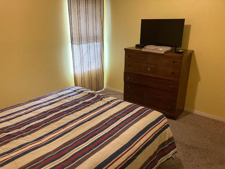 Comfortable Room In A Cozy Home - Rio Rancho, NM