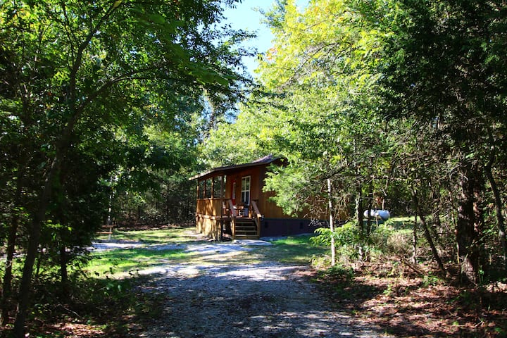 Cabin With Jacuzzi  By Lake Leatherwood Trails - Beaver Lake, AR
