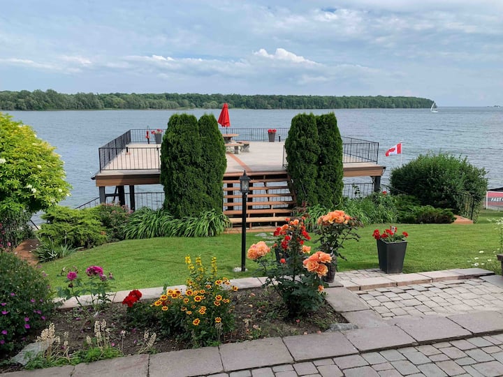 Waterfront Living On Collins Bay(lake Ontario) - Kingston