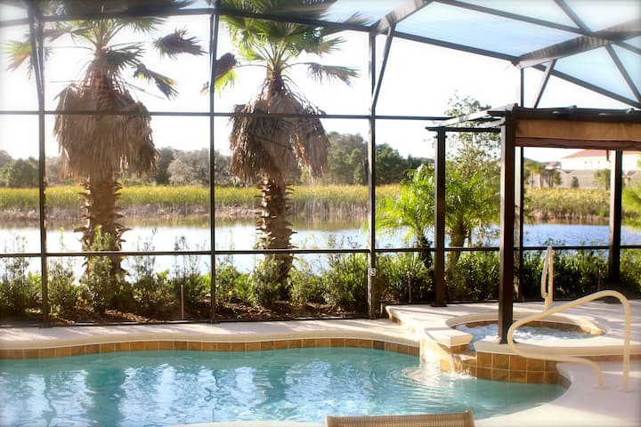 Luxury Solterra Sanctuary With Free Resort Access - ダベンポート, FL
