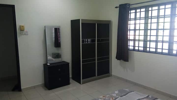 Private Room In Semi-d House In Kuala Lumpur 2 - Sentul
