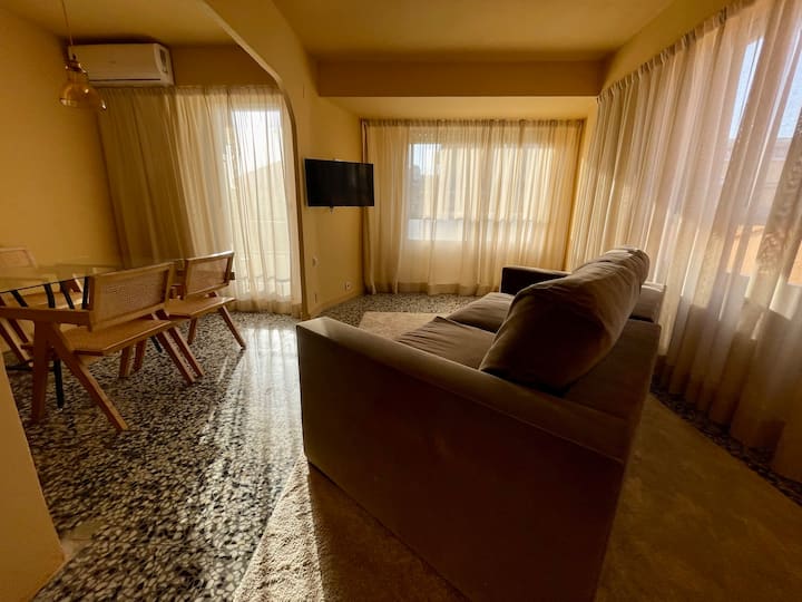 Nice And Comfortable Room Next To Central Market - La Torre