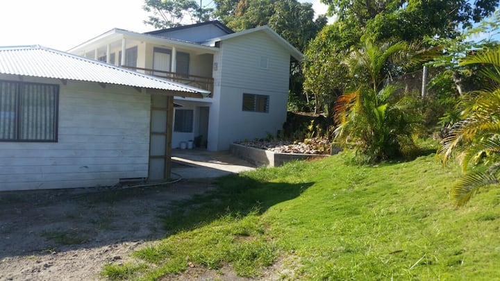 3bed 3bath With Ocean Views Of Apia - Samoa