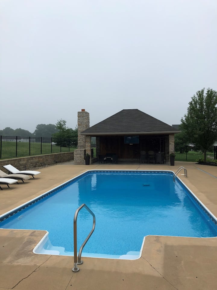 The Gathering Place Heated Pool 7 Bdrm 5 Bath $599 - Central Park, Mansfield