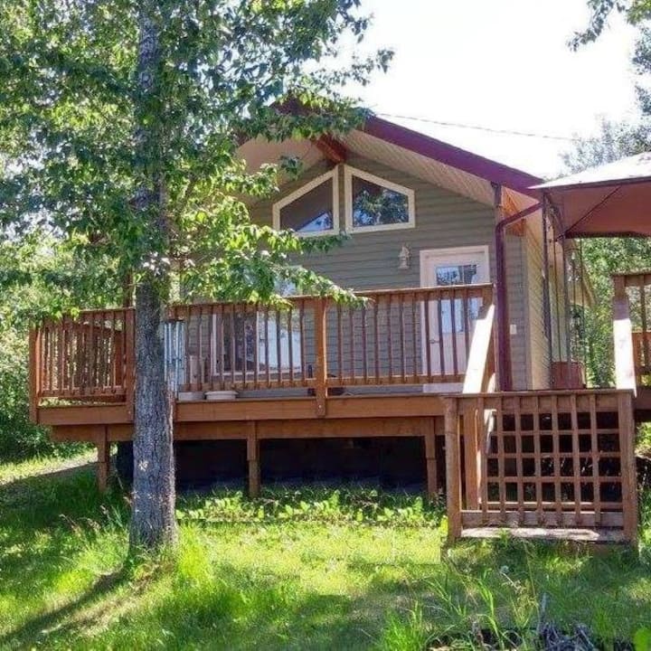 Birtle's Riverside Cabin - Manitoba