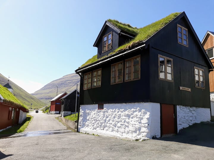 Handilin: Charming, Scenic And Secluded - Faroe Islands