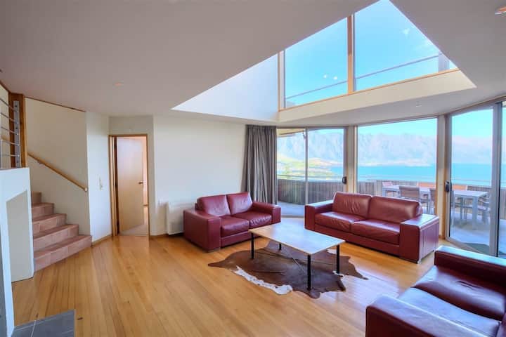 Capricorn Lake &Mountain Views Luxury Villa Room 3 - 퀸스타운
