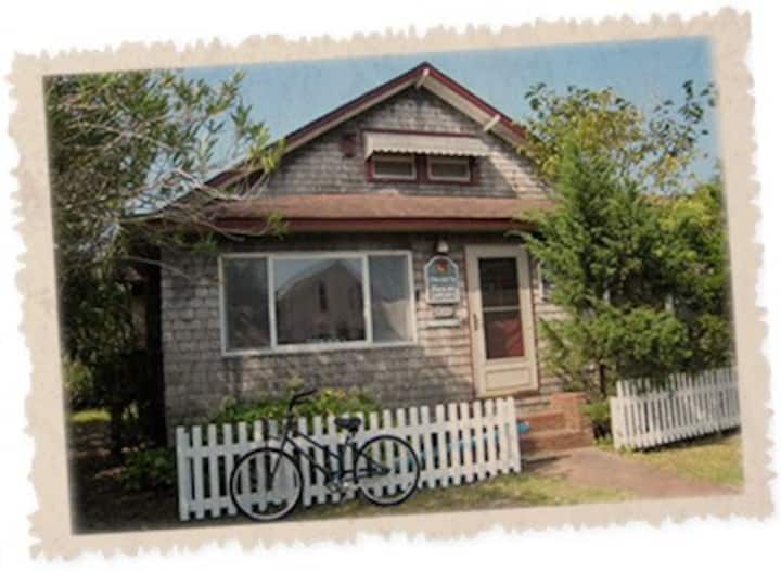 Oscar’s House Bed & Breakfast  Room #180 - Ocracoke, NC