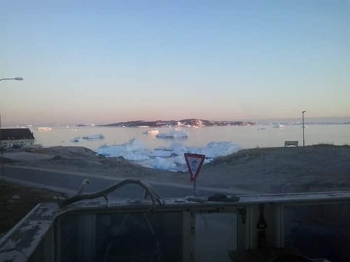 Whales Breathing,iceberg Breaking In Qasigiannguit - グリーンランド