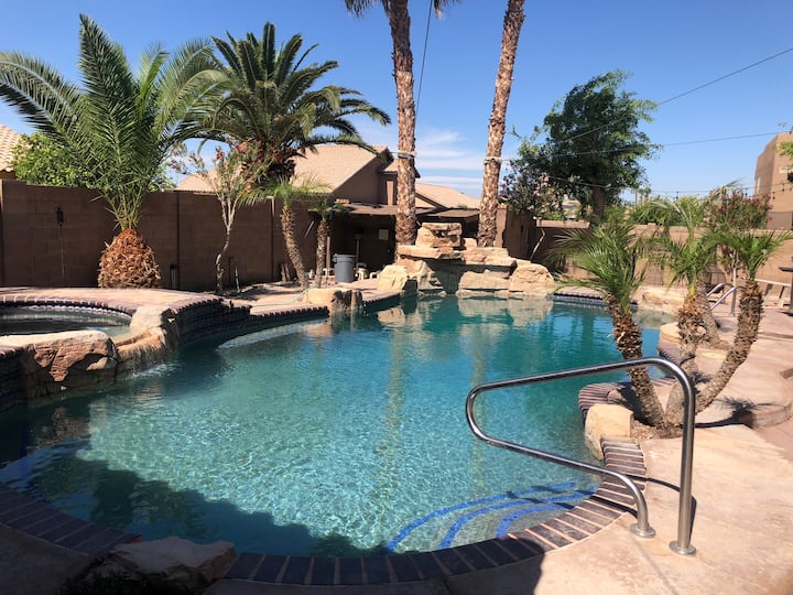 Beautiful Pool Home Located In A Safe Neighborhood - Yuma, AZ