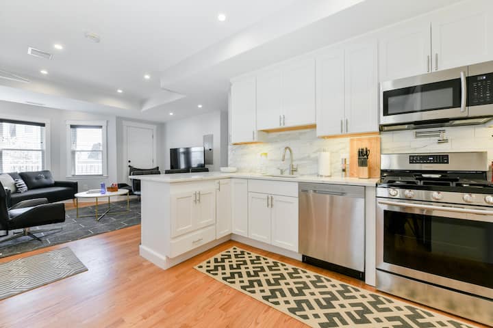 Newly Renovated Spacious And Luxurious Near Casino - Melrose, MA