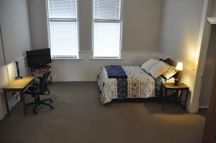 Center Of Downtown, 2 Br, 1 Ba  Loft-like Space - Brookhaven, MS