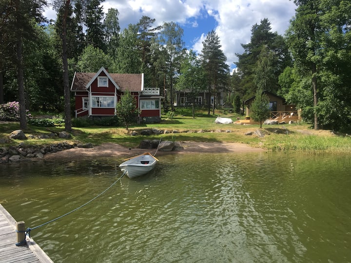 Beautiful Renovated Villa From 1920's By The Sea - Porvoo