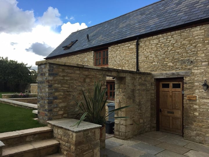 Restored Cotswold Barn - The Barn - In The Centre Of Burford - Burford