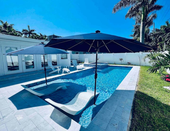 Designer Pool In Family Dream Home - Dania Beach, FL