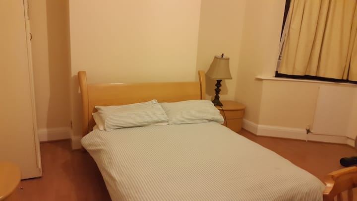 Ex-large Size Room 3min To Station - Ilford