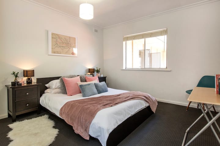 Great City Explorer Apartment - The University of Adelaide
