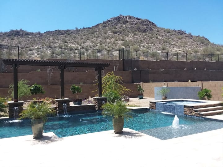 Quiet Stay With Sweeping Desert & Mountain Views - Peoria, AZ