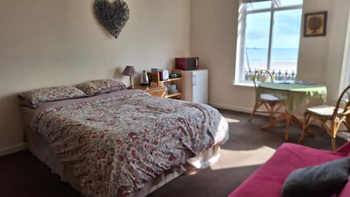 Picturesque Large Double Bedroom In Jersey - 저지섬