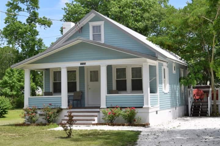 Little Grit Cottage - Renovated, Quiet Location - Chincoteague, VA