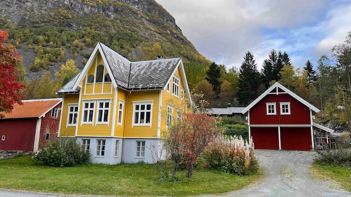 Villa In Idyllic Landscape, Hellesylt, Geiranger - Geirangerfjord