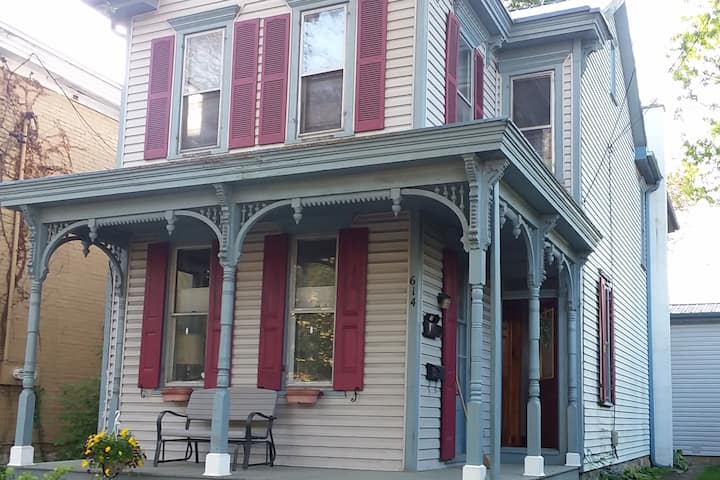 A Charming Cottage Victorian-style House. - Carlisle, PA