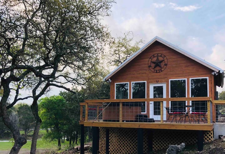 Hillside Hideaway In The Texas Hill Country - 峽谷湖