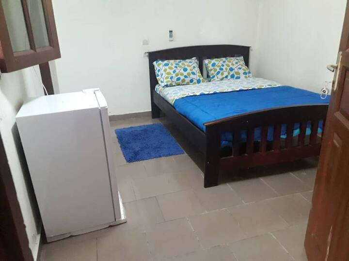 Luxurious 2p Bedroom Inside Gated Villa. - Libreville